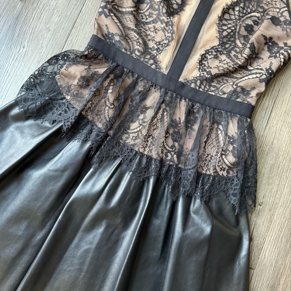 BCBGMAXAZRIA “Layton” Dress – Size 2 🤎 - Picture 4 of 6